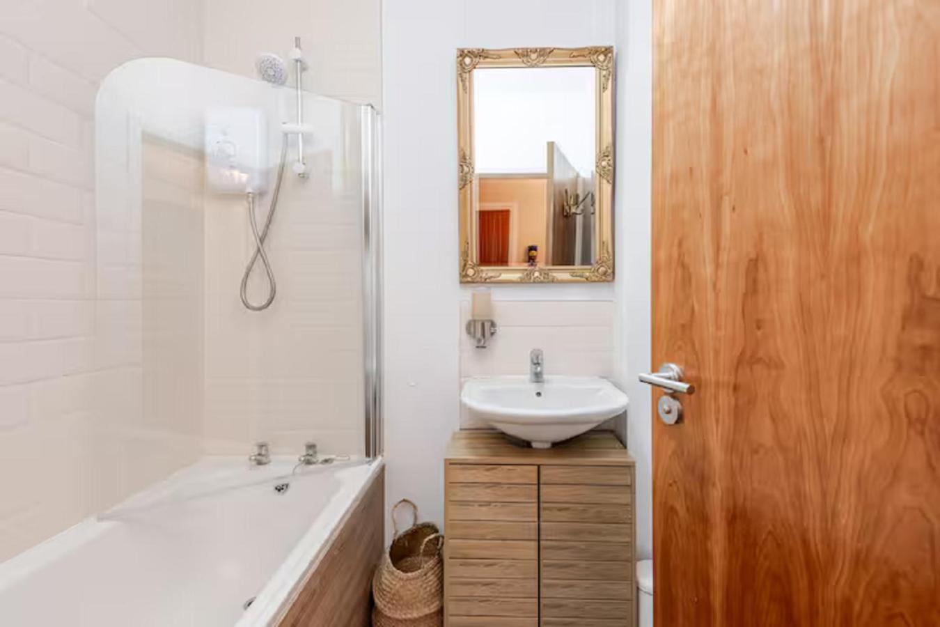 Harbour Sound Apartment, Ballycastle, Causeway Coast 外观 照片